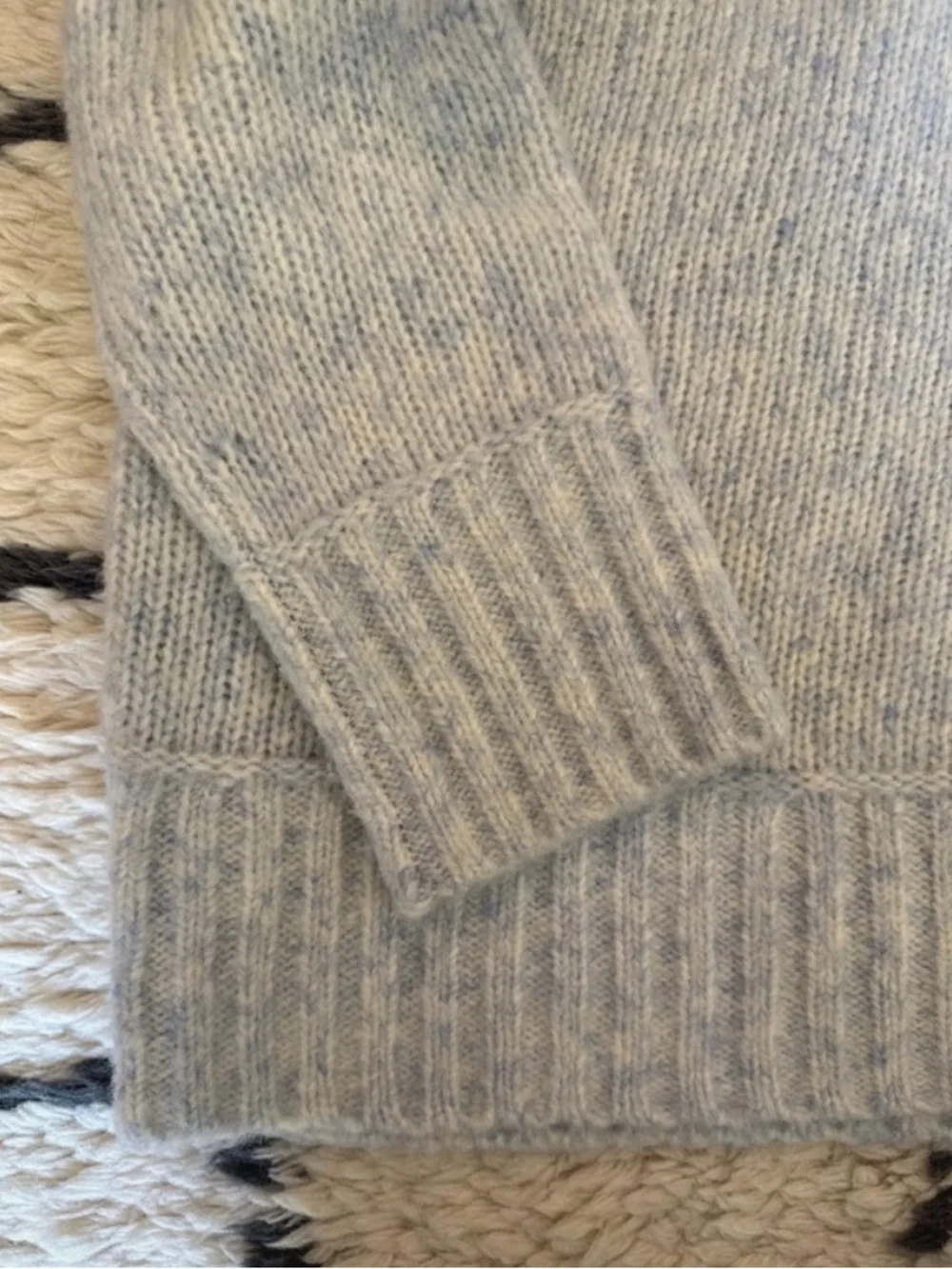 EVERLANE OVERSIZED CASHMERE BLEND CLOUD MED EUC